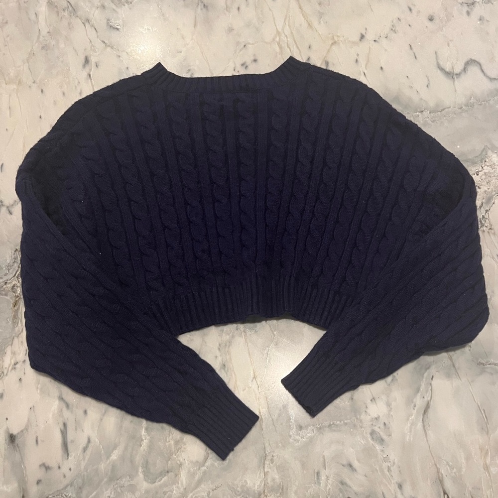 Abercrombie and Fitch. Mavy Cropped Sweater. Size XS